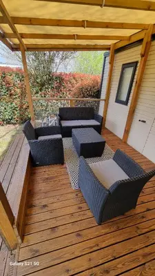 Coin salon dans l'établissement Mobilhome 6 personnes Marvilla Parks - Mayotte Vacances