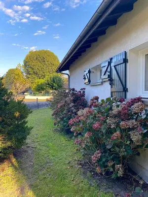 Jardin de l'établissement Maison chaleureuse