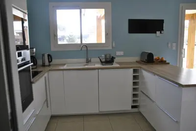 Cuisine ou kitchenette dans l'établissement Maison Océan Moliets