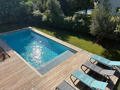 Piscine de l'établissement Villa 8 pers à Seignosse avec piscine chauffée et clim - FR-1-791-44 ou située à proximité