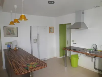 Cuisine ou kitchenette dans l'établissement Chez petite zelinde