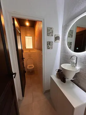 Salle de bains dans l'établissement Superbe villa 300 m2 avec piscine et jacuzzi