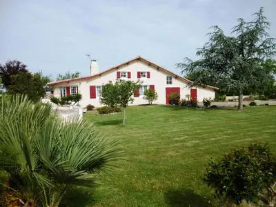 Jardin de l'établissement Maison jeanborde
