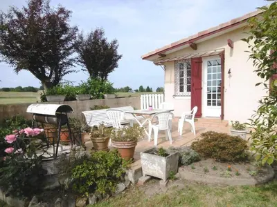 Jardin de l'établissement Maison jeanborde