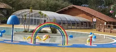Piscine de l'établissement Mobil home chez Thierry et Véro ou située à proximité