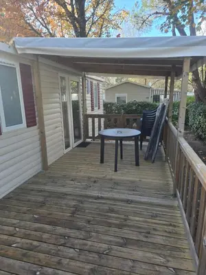 Balcon ou terrasse dans l'établissement Mobil home 8 personnes Gastes