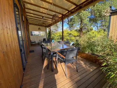 Balcon ou terrasse dans l'établissement Mobil Home camping La Civelle