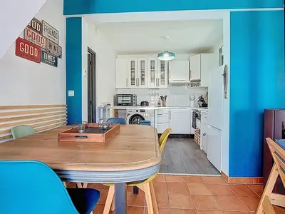 Cuisine ou kitchenette dans l'établissement Villa à Vieux-Boucau pour 10 pers, proche océan, avec terrasse - FR-1-857-4