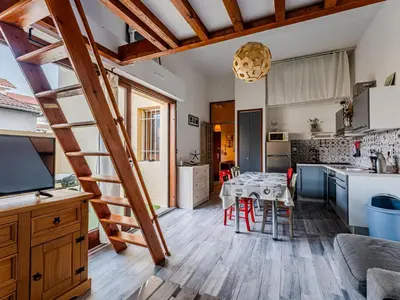 Cuisine ou kitchenette dans l'établissement Charmant appartement 4 pers, parking, Wi-Fi, proche océan - FR-1-521-263