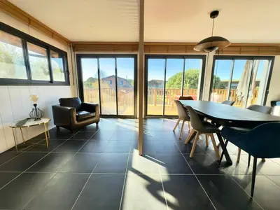 Vue générale sur la montagne ou vue sur la montagne depuis la villa
