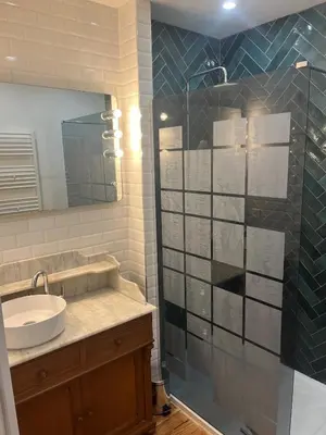 Salle de bains dans l'établissement Gîte de Monplaisir, Pomarez