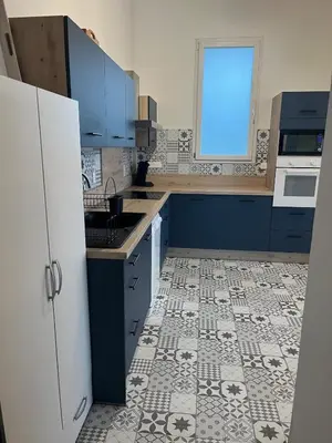 Cuisine ou kitchenette dans l'établissement Gîte de Monplaisir, Pomarez