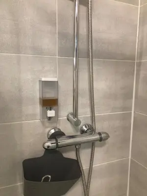 Salle de bains dans l'établissement Studio meublé 2 étoiles