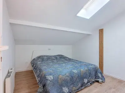 Un ou plusieurs lits dans un hébergement de l'établissement T3 duplex avec terrasse dans Résidence à Vieux-Boucau, piscine saisonnière - FR-1-857-37