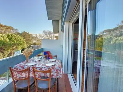 Balcon ou terrasse dans l'établissement T3 proche plage avec terrasse et Wi-Fi pour 4 personnes - FR-1-857-36