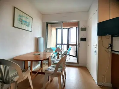 Cuisine ou kitchenette dans l'établissement Vieux Boucau : Appartement T2 4 pers avec parking - FR-1-857-33