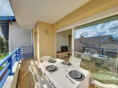 Balcon ou terrasse dans l'établissement Appartement cosy T2 avec balcon, animaux acceptés, parking privé - FR-1-857-31