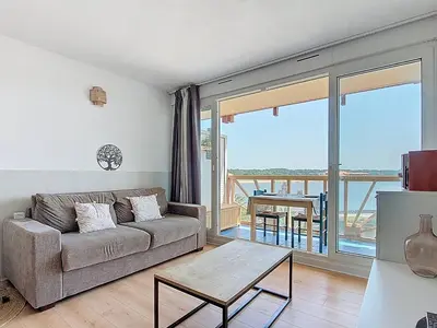 Coin salon dans l'établissement T2 pour 4 pers avec terrasse à Vieux-Boucau - FR-1-857-51