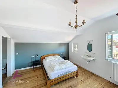 Un ou plusieurs lits dans un hébergement de l'établissement Villa spacieuse à Vieux-Boucau, 5 chambres, parking, animaux acceptés - FR-1-857-48
