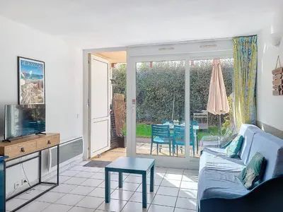 Coin salon dans l'établissement Studio cabine 4 pers avec terrasse à Vieux Boucau - FR-1-857-53