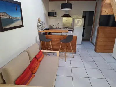 Cuisine ou kitchenette dans l'établissement Aux portes de l'océan 2