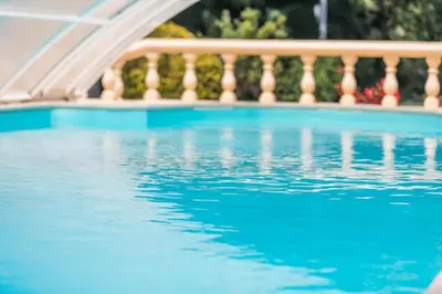Piscine de l'établissement Bachale ou située à proximité