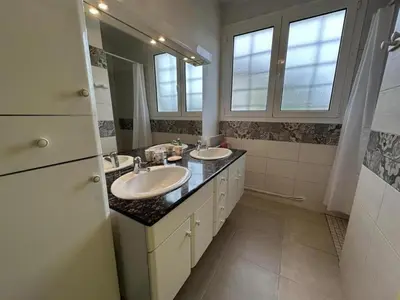 Salle de bains dans l'établissement Niarella