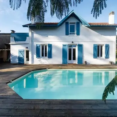 CAPBRETON- Villa MOANA pour 10 personnes- Piscine chauffée et Jacuzzi- Wifi gratuit