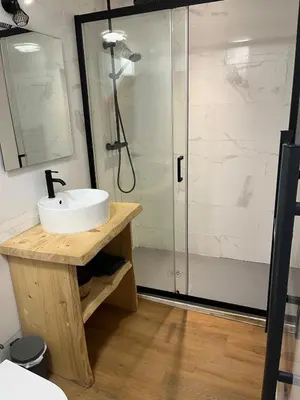 Salle de bains dans l'établissement Le Cocon Authentique