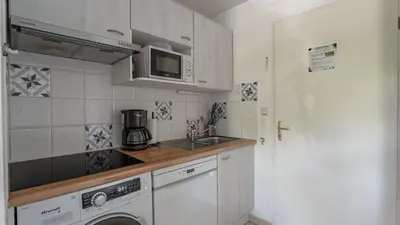 Cuisine ou kitchenette dans l'établissement Allee des Dunes E N57 3P6