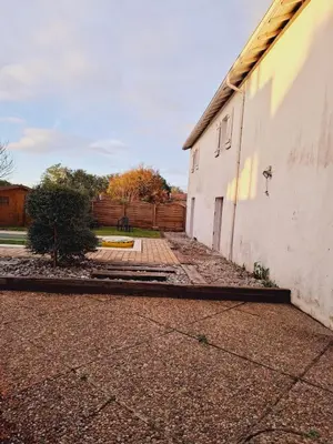 Jardin de l'établissement Maison et appartement 7 chambres, piscine