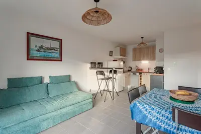 Cuisine ou kitchenette dans l'établissement Ondres et Soleil - 20min de Bayonne