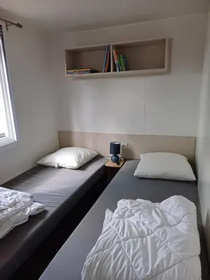 Un ou plusieurs lits dans un hébergement de l'établissement MH 6 à 8 personnes - Camping les Dunes de Contis