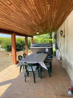 Plan de l'établissement Maison à la campagne avec Piscine et Jacuzzi