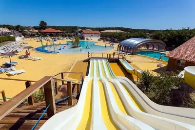 Piscine de l'établissement SevServices à La Plage ou située à proximité