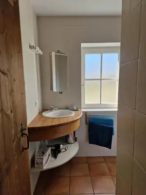 Salle de bains dans l'établissement Les maisons de la baguette