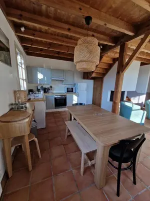 Cuisine ou kitchenette dans l'établissement Les maisons de la baguette