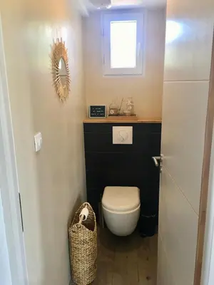 Salle de bains dans l'établissement Maison côté lac