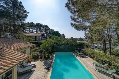 Piscine de l'établissement Villa Altamira-Pyla sur mer ou située à proximité