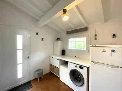 Cuisine ou kitchenette dans l'établissement Villa individuelle 4 pers avec jardin clos et terrasse - Vieux-Boucau - FR-1-379-186