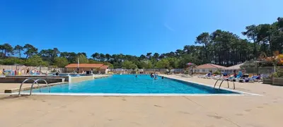 Piscine de l'établissement Mobil home camping les Oyats ou située à proximité