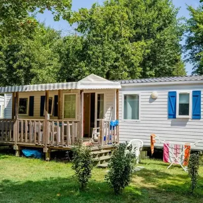 Mobil home spacieux avec terrasse pour 6 personnes - API-1-52-1438