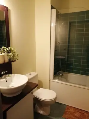 Salle de bains dans l'établissement Cottage Salies