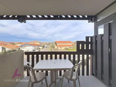 Balcon ou terrasse dans l'établissement Appartement T2 cabine - 4 pers, balcon, parking - FR-1-857-66