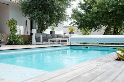 Piscine de l'établissement Villa piscine labenne océan ou située à proximité