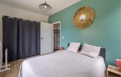 Un ou plusieurs lits dans un hébergement de l'établissement 3 Bedroom Awesome Home In Mimizan