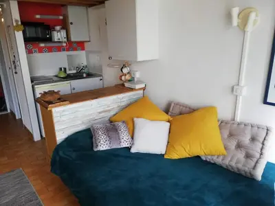 Cuisine ou kitchenette dans l'établissement Logement au calme à 50m de l'océan
