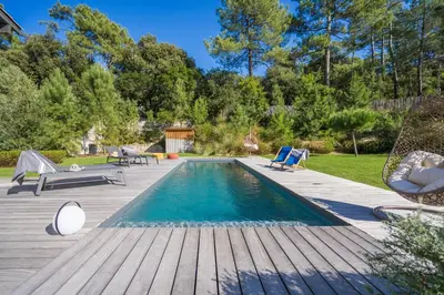 Piscine de l'établissement Pyla - Calme absolu - 5mn de la plage ou située à proximité