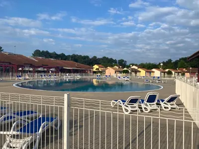 Piscine de l'établissement Villa Plaisir proximité Golf et océan ou située à proximité
