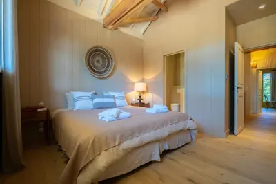 Un ou plusieurs lits dans un hébergement de l'établissement Divine villa au calme - Entre Moulleau et Golf